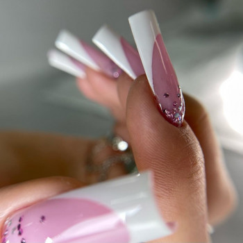 Нарощування нігтів
                    Мастер маникюра Елена Кременчуг