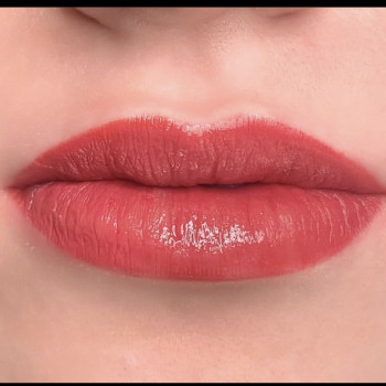 ПЕРМАНЕНТ губ акварель/помада
                    Мастер перманентного макияжа Александра Кривой Рог