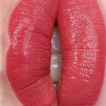 ПЕРМАНЕНТ губ акварель/помада
                    Мастер перманентного макияжа Александра Кривой Рог