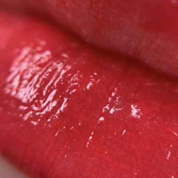 Корекція перманенту губ
                    Мастер перманентного макияжа Александра Кривой Рог