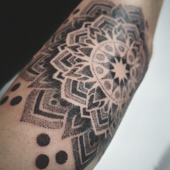 Татуювання
                    Тату салон Дядя Вова Киев