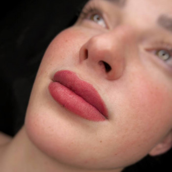 Перманентний маквяж губ