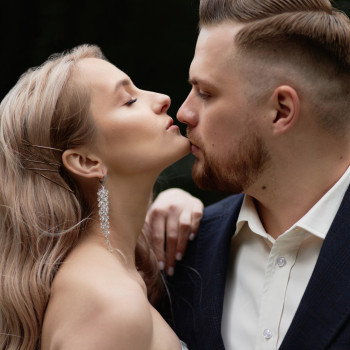 Весільна фотосесія в Дніпрі
                    Фотограф Роман Днепр