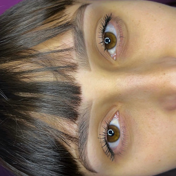 Корекція та фарбування брів
На 3-4 тижні за 40-45хв