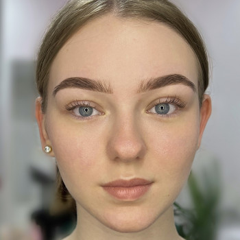 Корекція та фарбування брів
На 3-4 тижні за 40-45хв