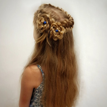 Квіти із волосся