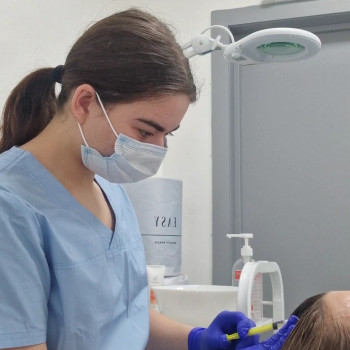 Мезотерапія шкіри голови
                    Косметолог Елизавета Киев