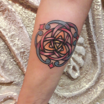 Тату на руці знак символ, фото - Тату салон Tattoo Art