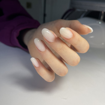 Укріплення нігтів
                    Мастер маникюра Анна Запорожье