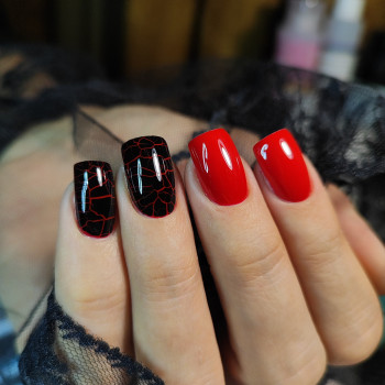 Красный маникюр черный на квадратные ногти, фото - Мастер маникюра Анна Шимон