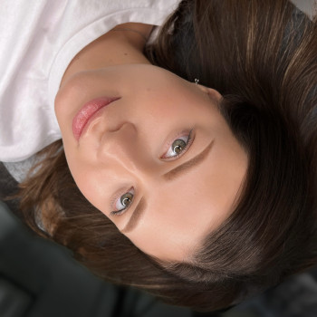 Перманент брів
                    Майстер перманентного макіяжу Аліна Бровари