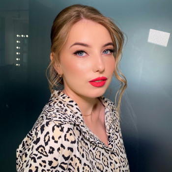 Макіяж
                    Візажист Неля Вінниця