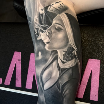 Тату для хлопців на руці реалізм, фото - Тату салон Free Art Tattoo