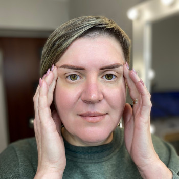 Перманентний макіяж брів та губ
                    Мастер перманентного макияжа Анастасія Луцк