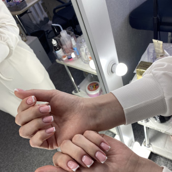 Манікюр / нарощення нігтів
                    Майстер перманентного макіяжу Анастасія Луцьк