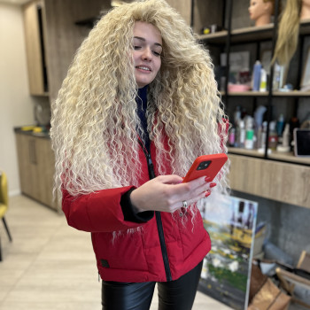 Афрокудрі Київ 3900 грн з матеріалом з наявності
                    Перукар Надежда Київ