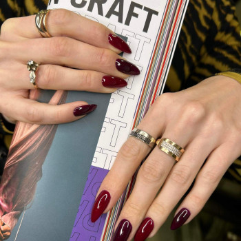 Манікюр зі зняттям та покриттям
                    Салон красоты Fargo Киев