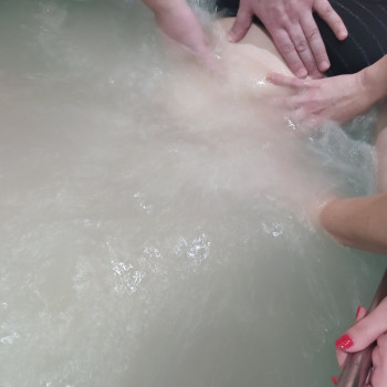 Масаж в 4 руки під водою
                    Салон краси Імперія краси Кременчук