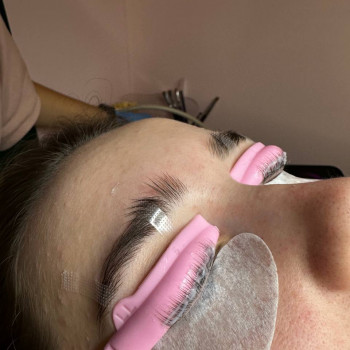 Ламінування вій з фарбуванням