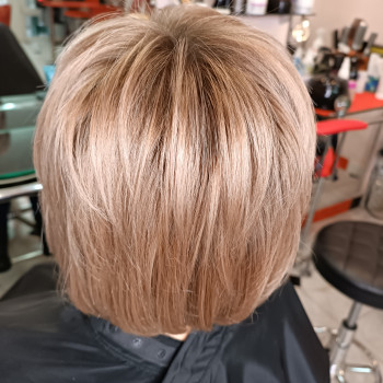 Фарбування волосся. Колорист
                    Салон краси Kalina Studio Запоріжжя