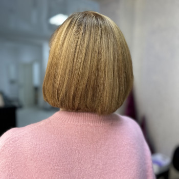 жіноча стрижка, укладка волосся