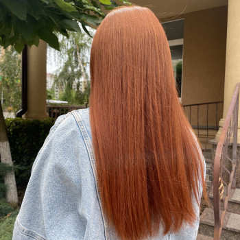 Рыжий цвет волос медный прямые волосы длинные, фото - салон красоты Charisma