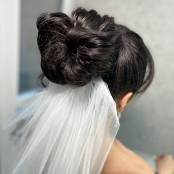 прическа на свадьбу, свадебная прическа, прическа на длинные волосы, женская прическа