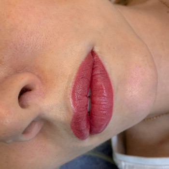 Татуаж / Перманентний макіяж губ
                    Мастер перманентного макияжа Инна Львов