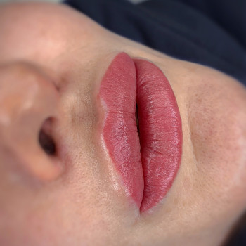 Татуаж / Перманентний макіяж губ
                    Мастер перманентного макияжа Инна Львов