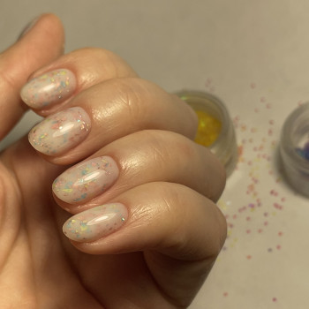 Манікюр класичний з покриттям кавер-базою