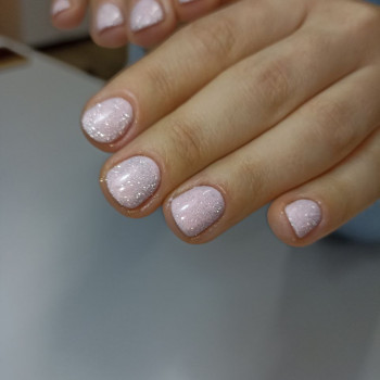 Красивый маникюр, фото - Салон краси Cocoon