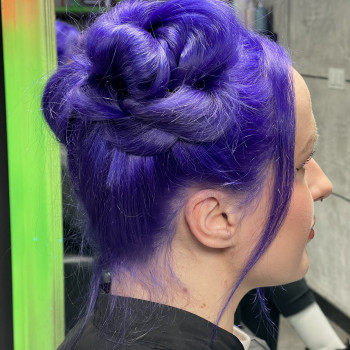 Яркое окрашивание
                    Парикмахер Светлана Харьков