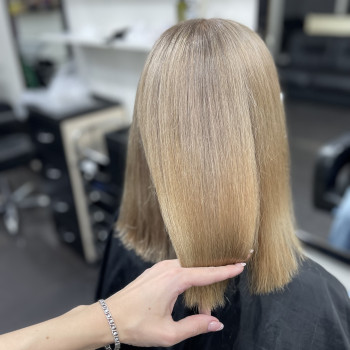 Вихід з плям
                    Перукар-модельєр Алёна Київ