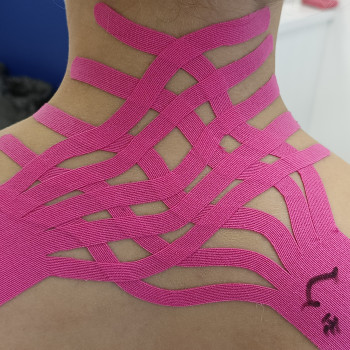 Тейпування квадратного м'язу поясниці
                    Масажист Виктория Київ