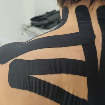 Тейпування квадратного м'язу поясниці
                    Масажист Виктория Київ