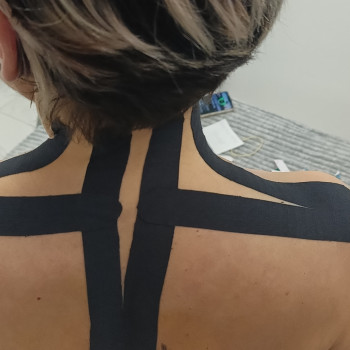 Тейпування квадратного м'язу поясниці
                    Масажист Виктория Київ