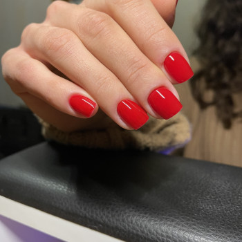 Нарощення нігтів на короткі тіпси + покриття кольором
                    Майстер манікюру Марина Хмельницький