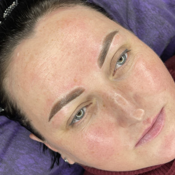 Перманентний макіяж брів