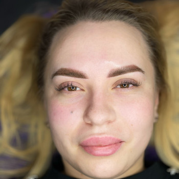 Перманентний макіяж брів