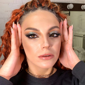 Макіяж на любий випадок
                    Майстер з нарощування волосся Елена Київ