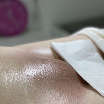 Депіляція
                    Майстер депіляції Олена Рівне