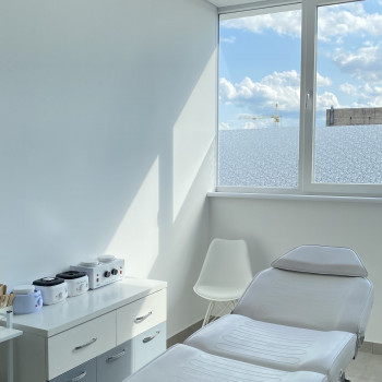 Депіляція
                    Майстер депіляції Олена Рівне