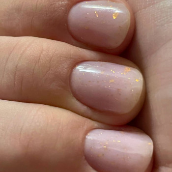 Манікюр/ покриття / корекція
                    Майстер манікюру Дарина Київ