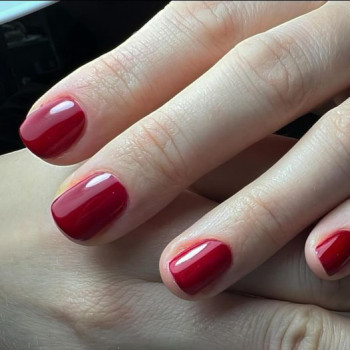 Манікюр/ покриття / корекція
                    Майстер манікюру Дарина Київ