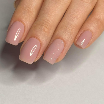 Манікюр/ покриття / корекція
                    Майстер манікюру Дарина Київ