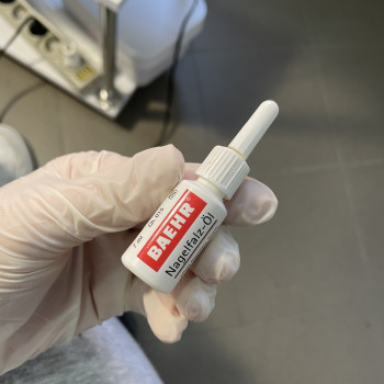 Масло яке рекомендую у випадку оніхолізіса