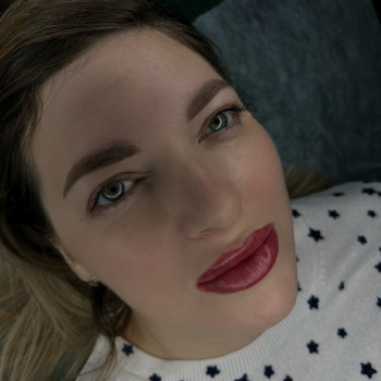 Губи і брови