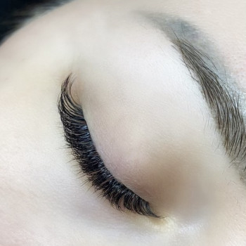 Нарощування вій
                    Лешмейкер Альона Київ