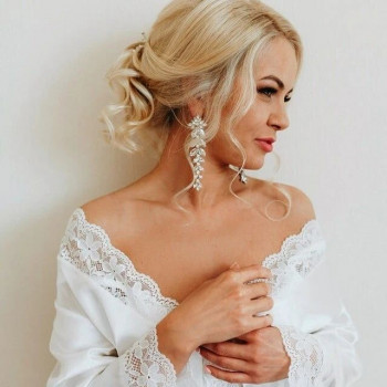 Свадебный образ
                    Парикмахер-визажист Кристина Одесса