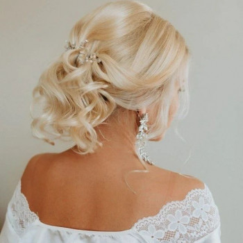 Свадебный образ
                    Парикмахер-визажист Кристина Одесса